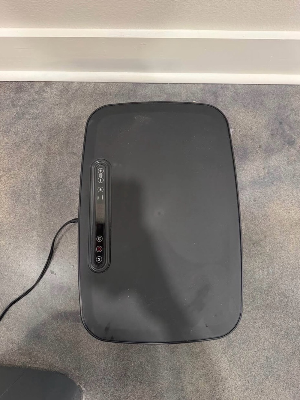 Black Rectangular Home Air Purifier